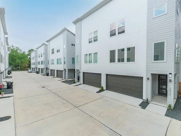 4817 Martin Oaks Ln — Photo 34