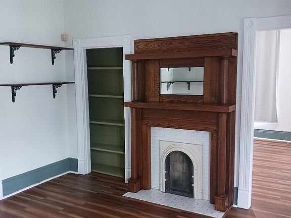 2nd image of 7 N Coyle St