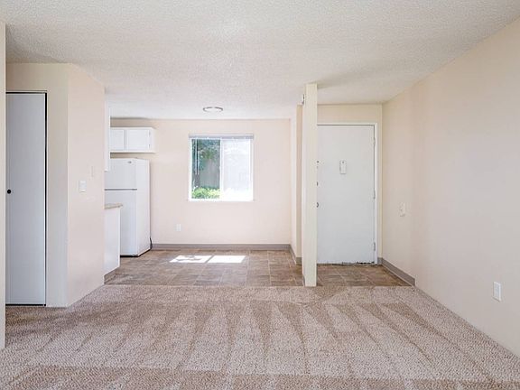 2nd image of 1600 E Hedge Lane Ct #1