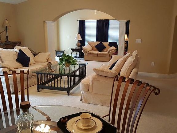 3rd image of 104 Fairway Cir