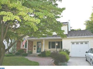 20 Yorkshire Rd, Hamilton, NJ 08610