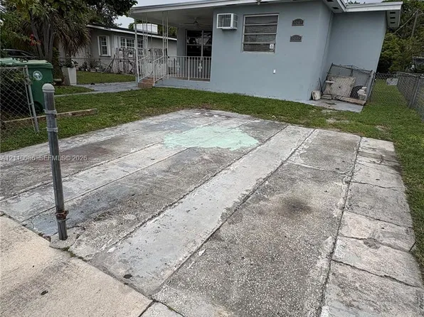 5147 NW 1st St #5147, Miami, FL 33126