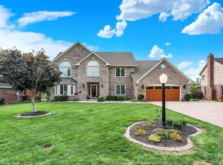 214 Yorkshire Blvd W, Cumberland, IN 46229