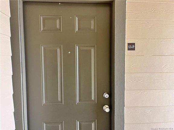 2nd image of 1020 W McNeese St APT 13F