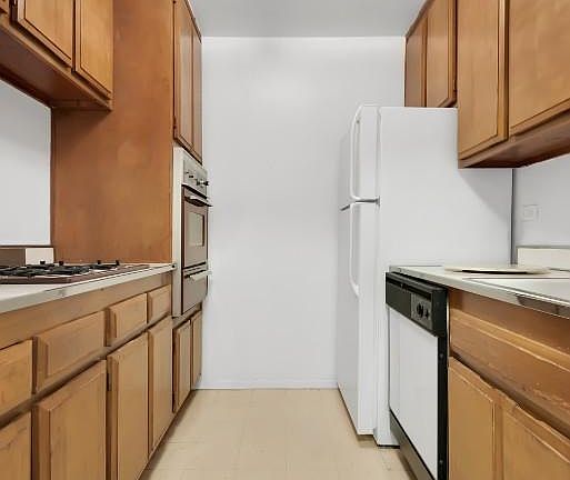 5th image of 301 E 64th St APT 10E