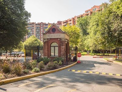 2230 George C Marshall Dr #B, Falls Church, VA, 22043