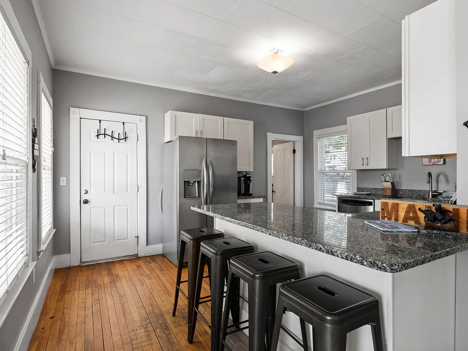 15 Fern Park Ave. — Photo 2