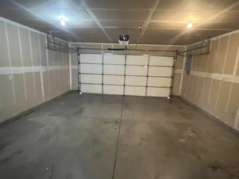 14320 Tara St — Photo 19