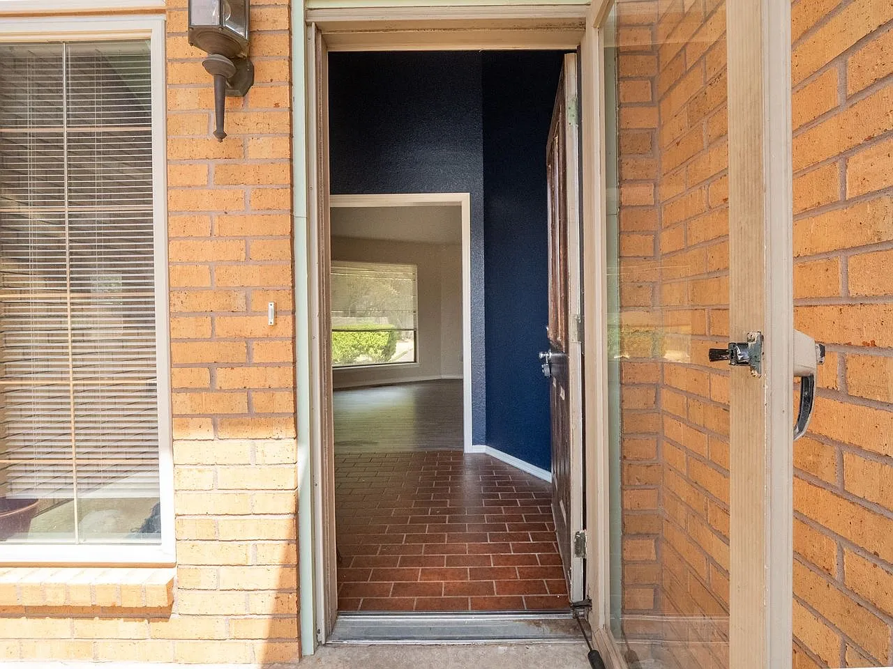 4 bed, 2.5 bath, 1806 sqft, $1,850 — Photo 4
