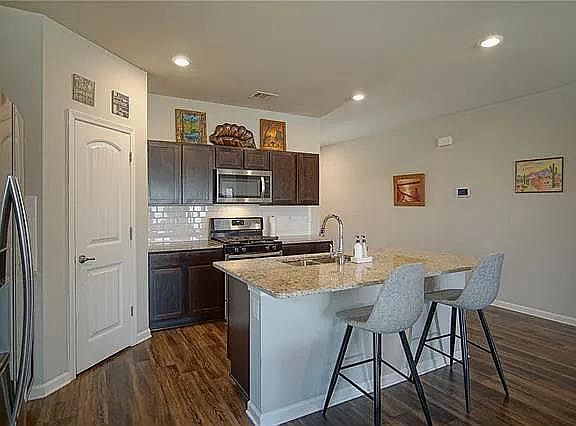 3rd image of 797 Bent Cypress Ln