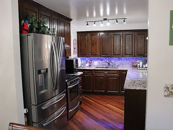 5th image of 6519 Mary Ellen Ave