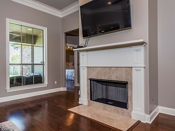 5th image of 102 Queensberry Dr