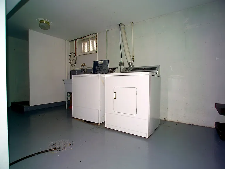 508 W Lakeside St — Photo 34