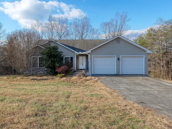 1715 Morewood Rd, Hardy, VA 24101
