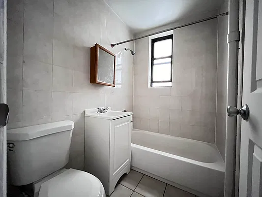 Rented by Modern Spaces | media 12