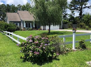 184 Ennett Ln, Sneads Ferry, NC 28460