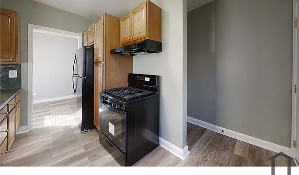 3 bed, $2,000 — Photo 3