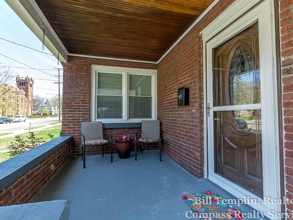 3rd image of 1126 Franklin St SE