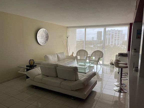 2nd image of 400 Leslie Dr APT 807