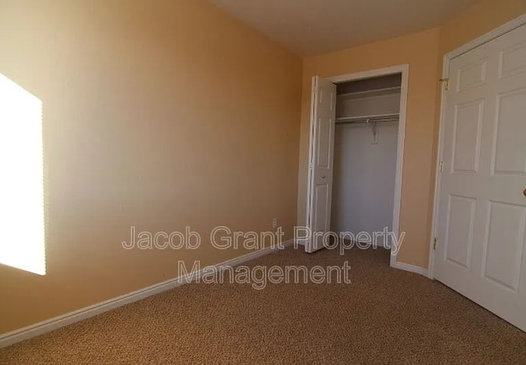 980 Eve Dr #1 — Photo 13