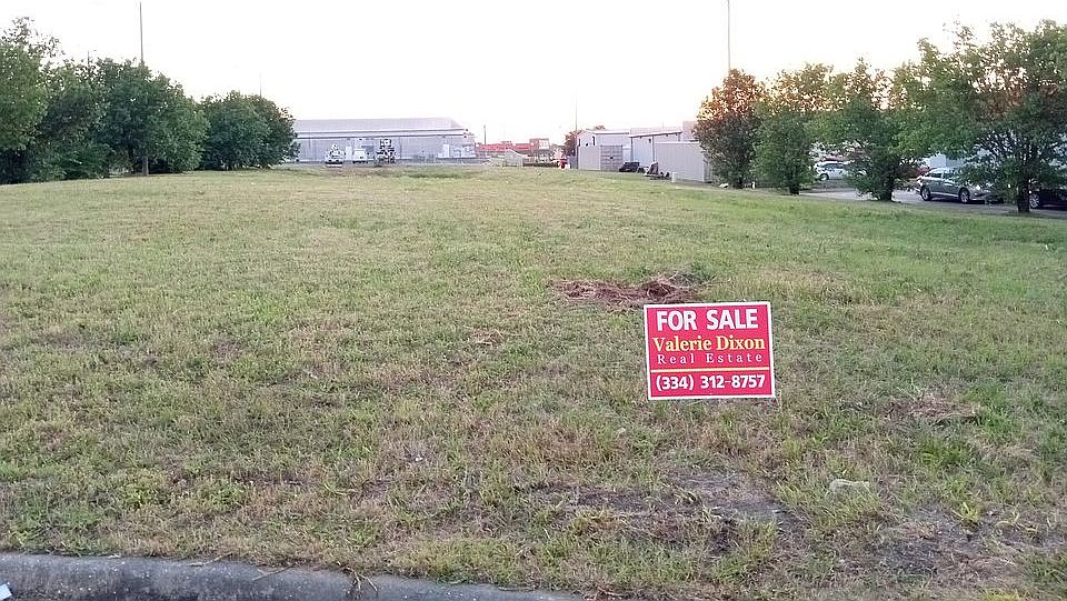 1st image of 130 Abrams Dr
