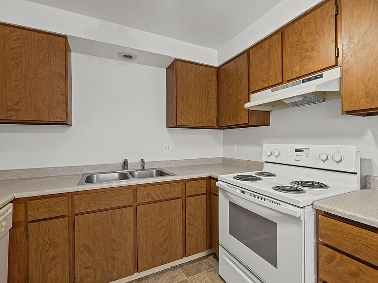 2056 S Division Ave — Photo 21