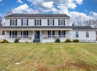 4 Ridge Ln, Blairstown, NJ 07825