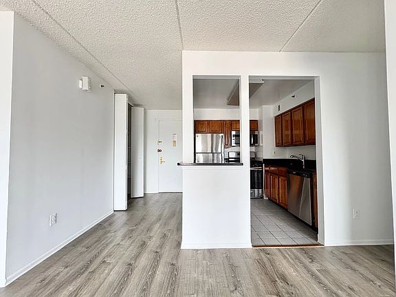 5th image of 1456 31st Dr APT 3G