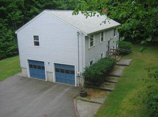 39 Lawton Rd, Shirley, MA 01464