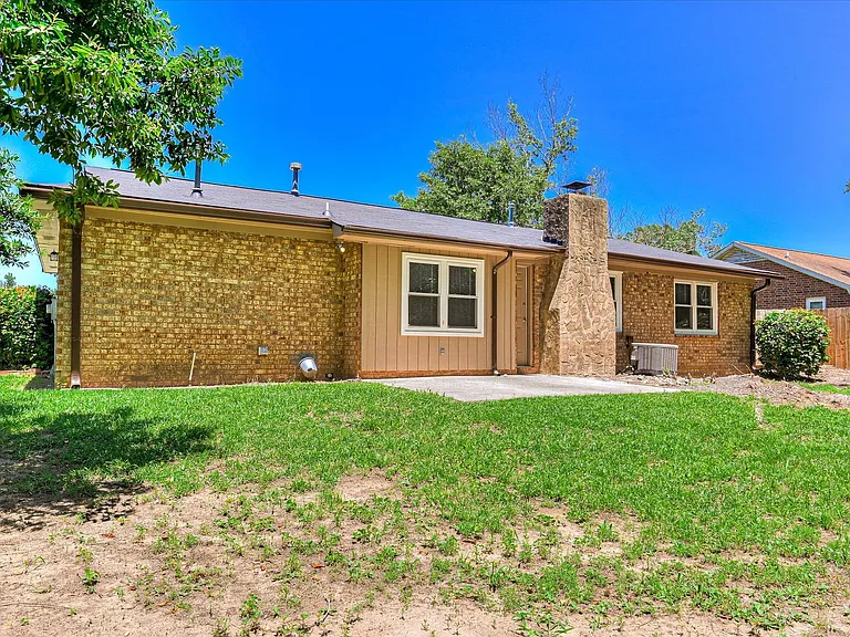 4532 Hillside Dr — Photo 29
