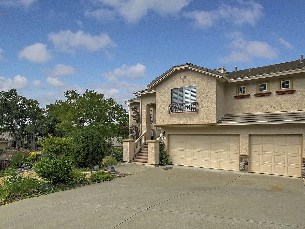 414 Basil Ct photo 1
