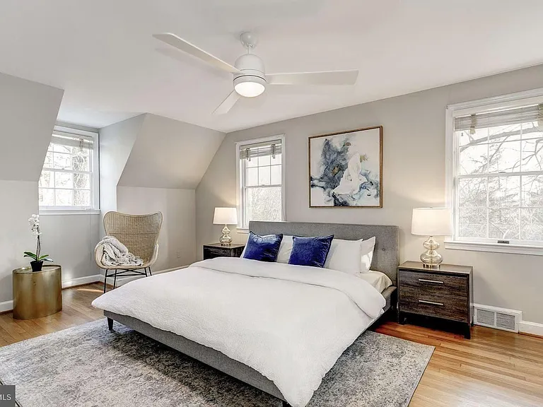 1628 N Harrison St — Photo 11