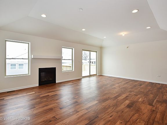 2nd image of 1103 Curtis Ave