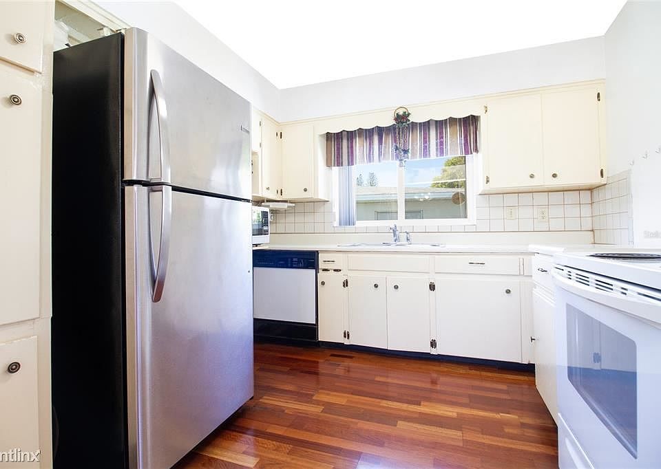 1st image of 5201R Jersey Ave S