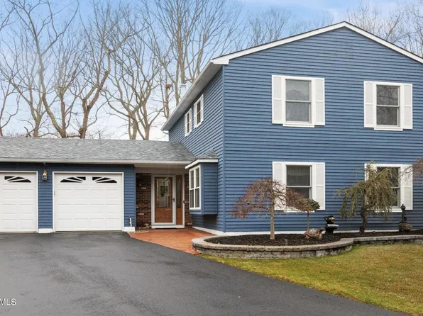 5 Liberty Court, Howell, NJ 07731