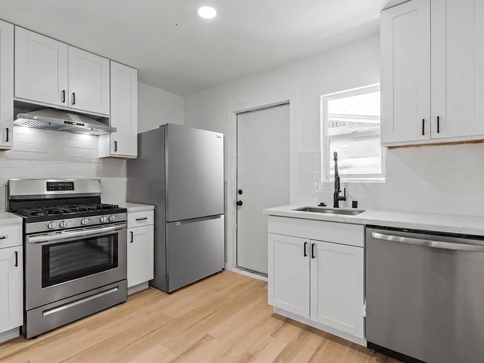 1/2 38th St