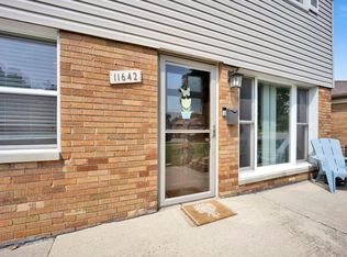 11642 S Meadow Lane Dr, Merrionette Park, IL 60803