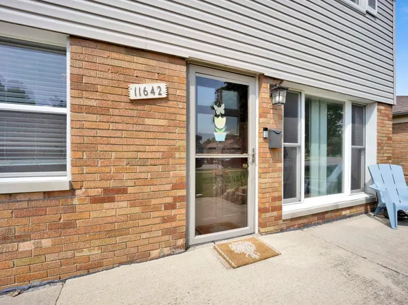 11642 S Meadow Lane Dr, Merrionette Park, IL 60803