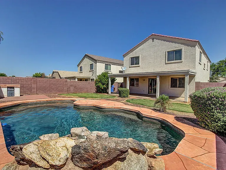 8553 W Superior Ave — Photo 10