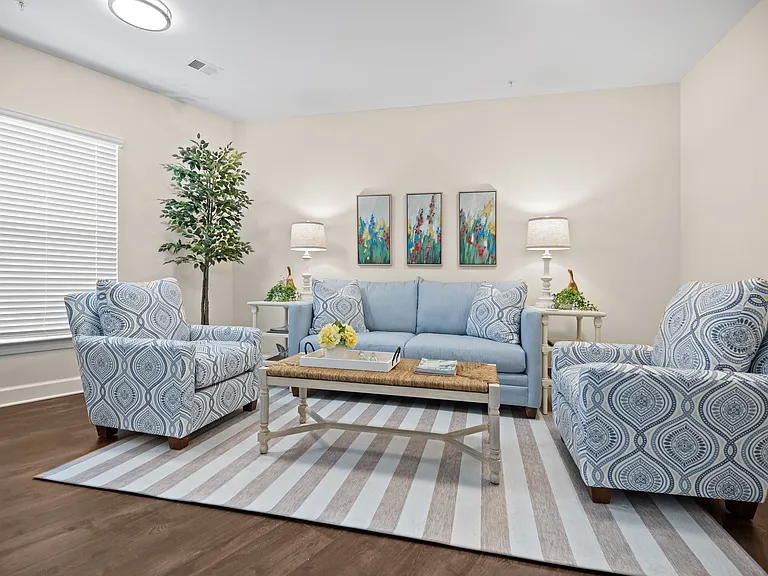 Oak Forest Pointe — Photo 24