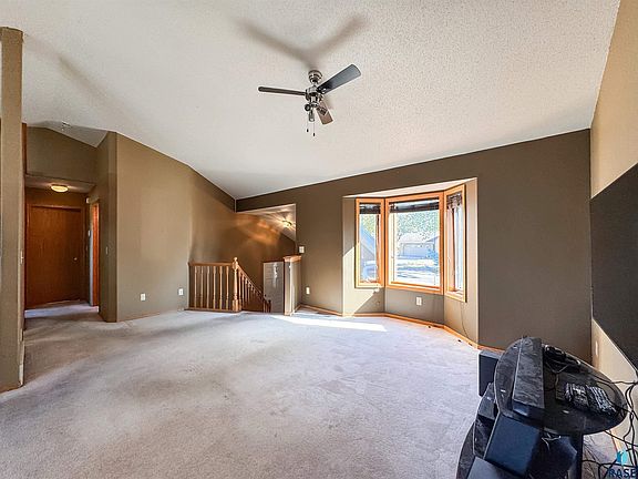 5th image of 2709 S Chapelwood Ave