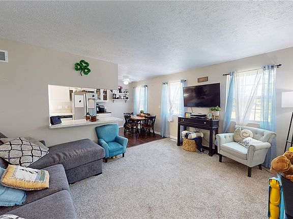 4th image of 1040 East Blvd