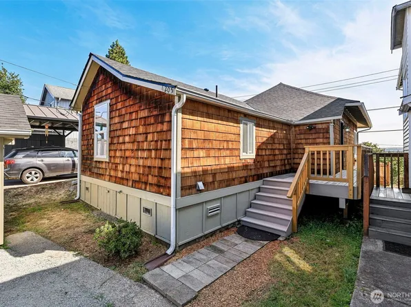 4205 34th Avenue S, Seattle, WA 98118