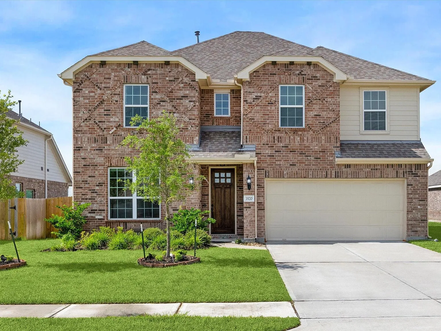 3 bed, 2.5 bath, 2670 sqft, $3,000 — Photo 1