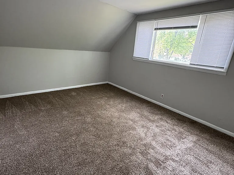 4030 N Catherwood Ave #1 — Photo 20