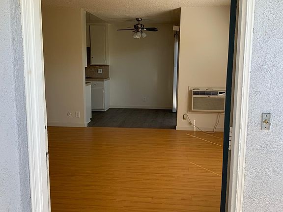 3rd image of 3719 Clarington Ave APT 1