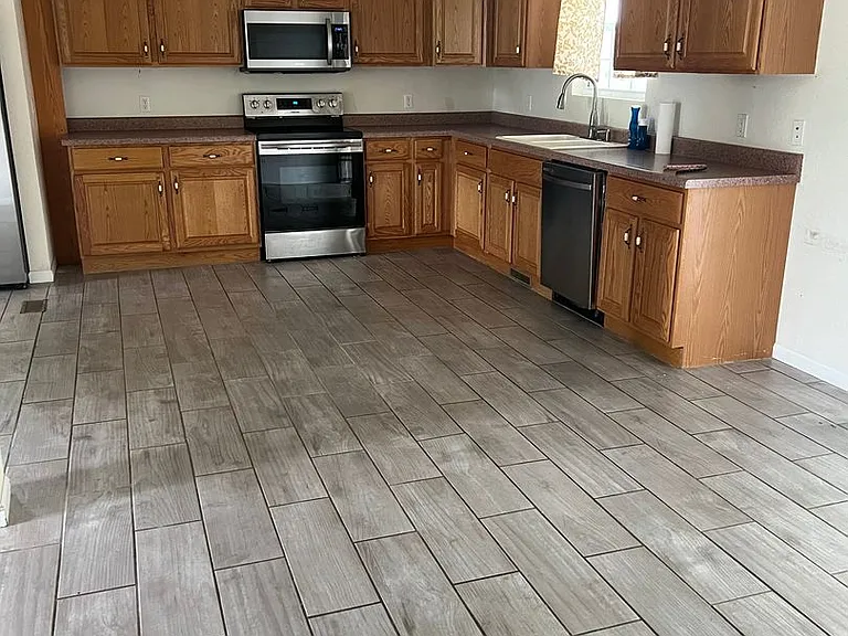 20266 Hyatt Ln — Photo 6