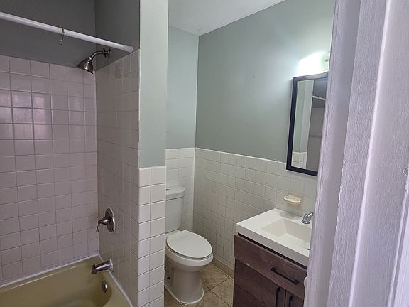 5th image of 115 W Bayview Ave APT 2