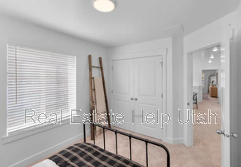 285 W 1150 N — Photo 10