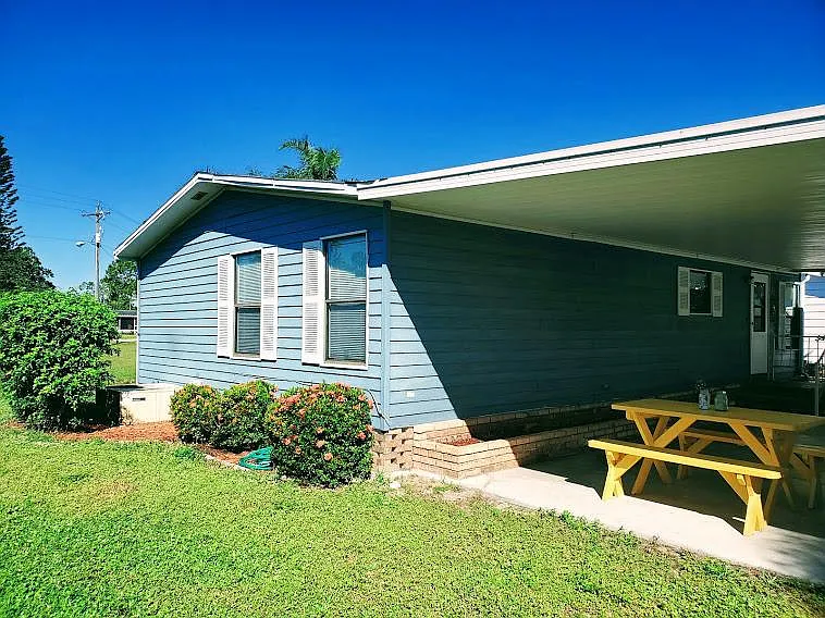 9861 Spyglass Ct — Photo 36